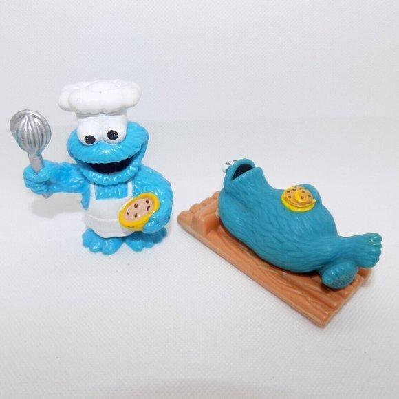 Other - Cookie Monster Baker Figure‎ / Cookie Monster On Raft Figure